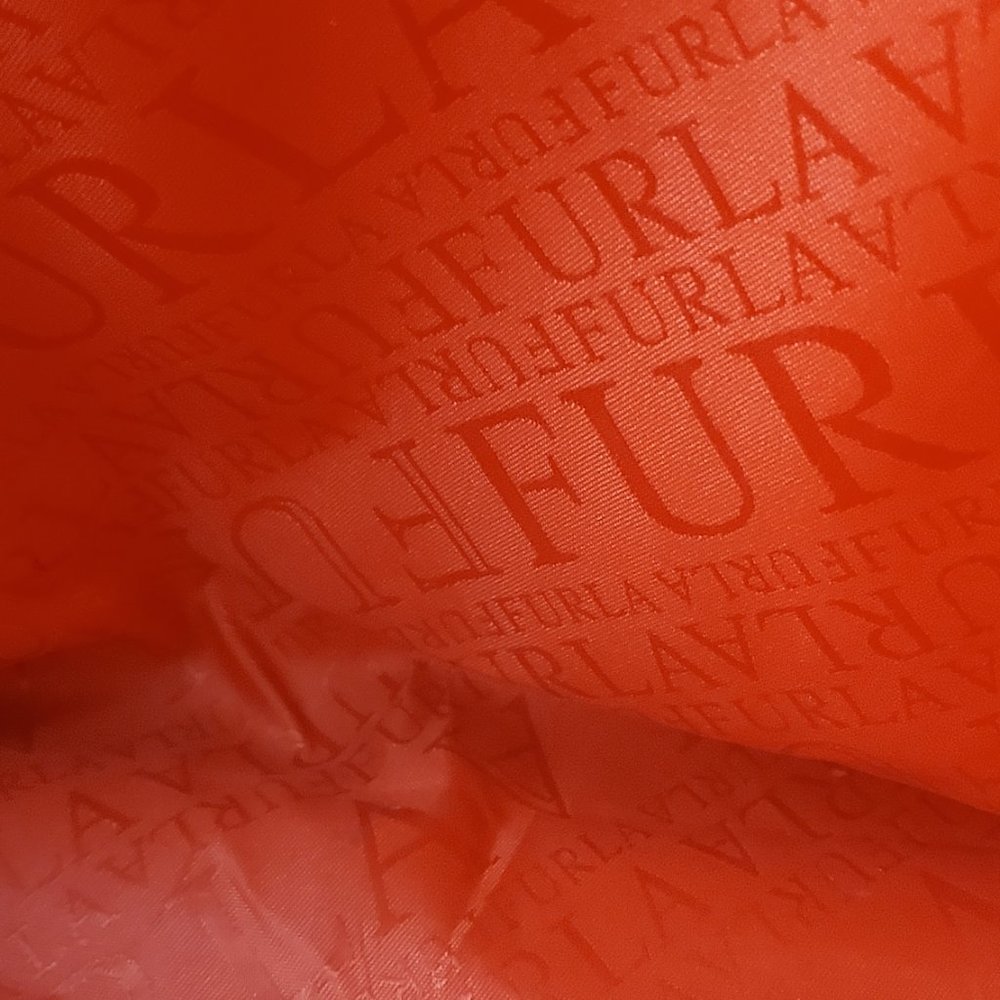 AUTHENTIC RED PATENT LEATHER FURLA PURSE - Picture 5 of 6